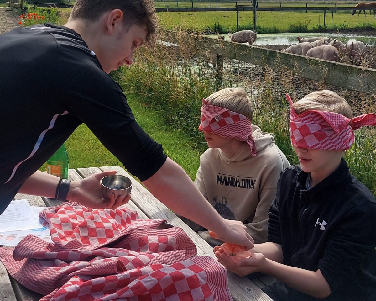 Boeren en mbo-studenten zetten scholieren in beweging voor het verhaal achter hun eten met Food Challenge